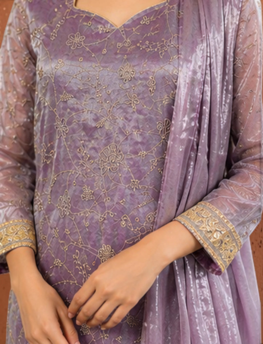 Women’s Lavender Floral Embroidered Kurta Set