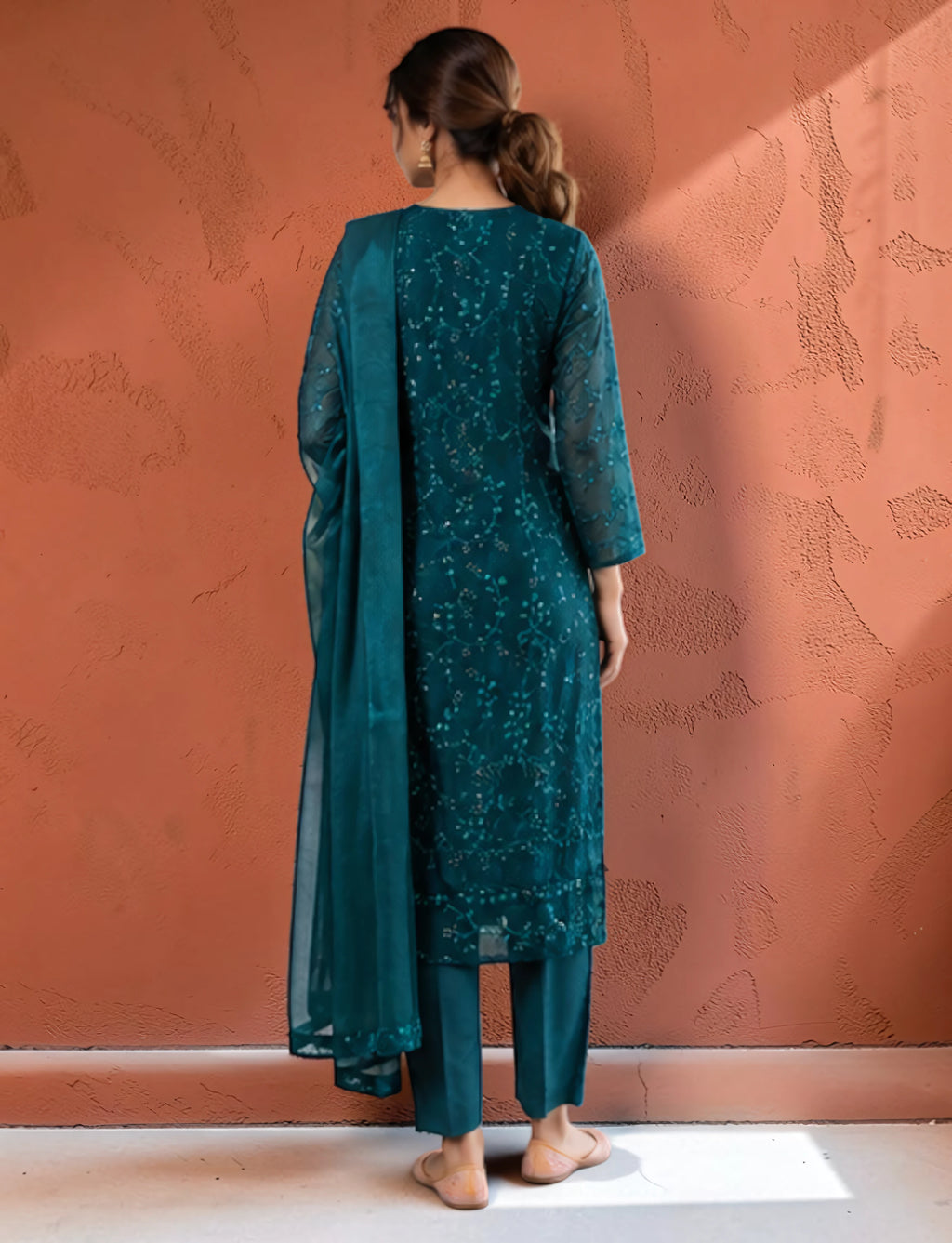 Women’s Green Floral Embroidered Kurta Set
