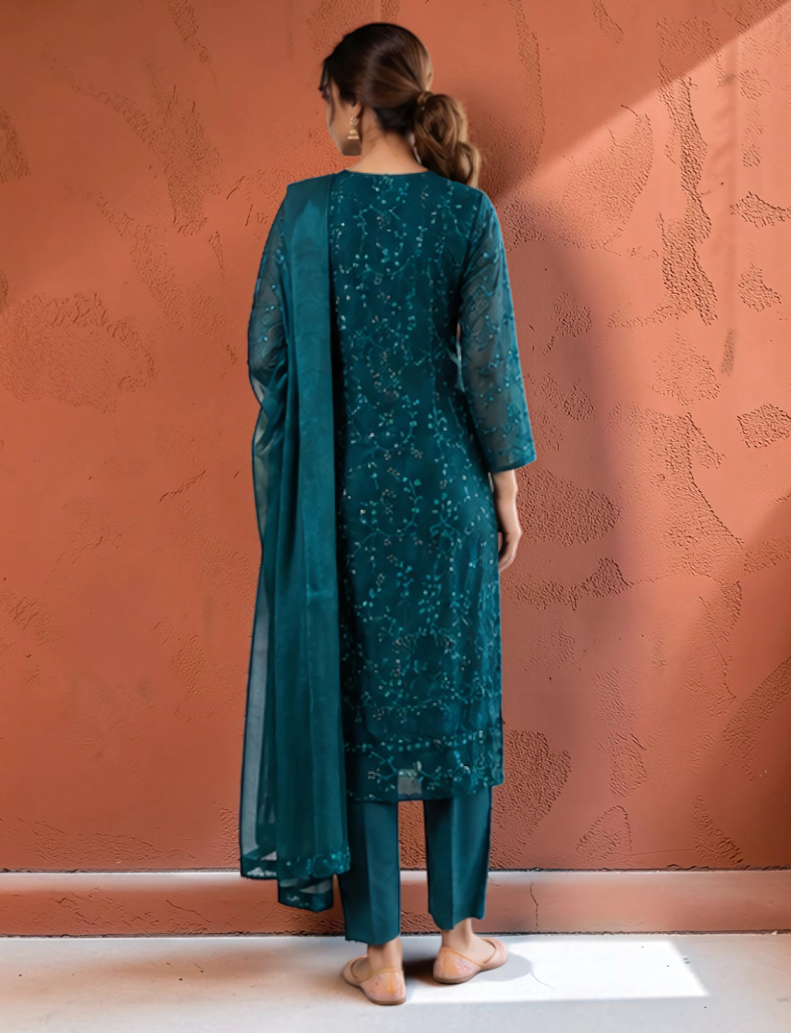 Women’s Green Floral Embroidered Kurta Set