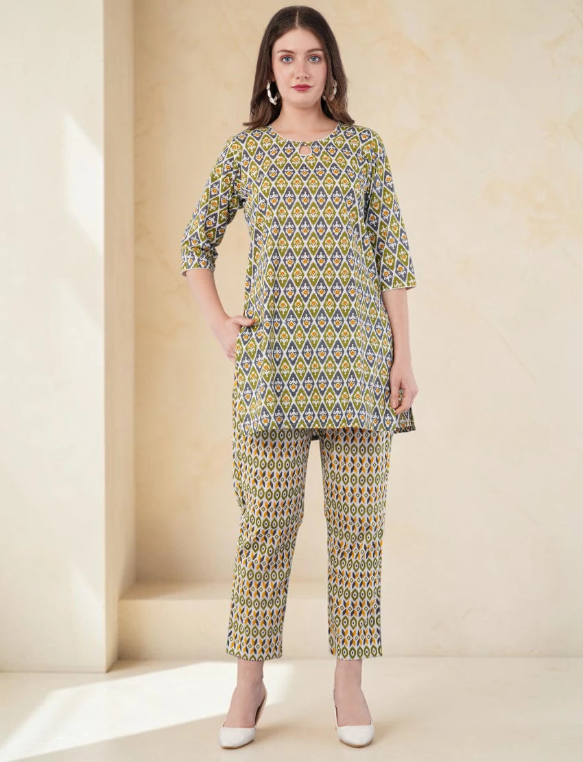 Women's Printed Co-ord Set with Tunic and Pants, Multicoloured