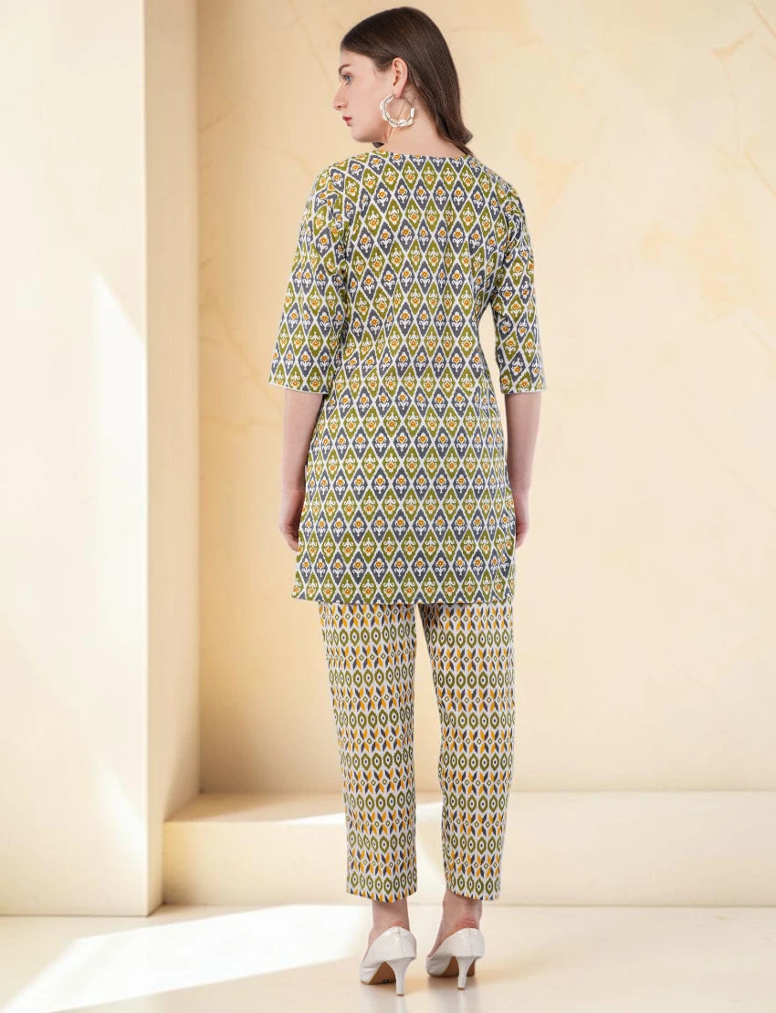 Women's Printed Co-ord Set with Tunic and Pants, Multicoloured